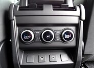 Land Rover Defender 32