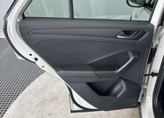 Volkswagen T-Roc SUV / Terénní 1,5 l 110 kw