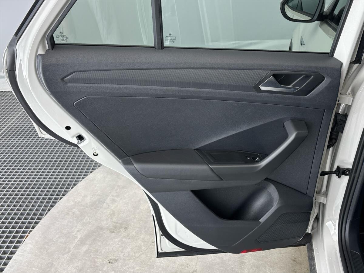 Volkswagen T-Roc SUV / Terénní 1,5 l 110 kw