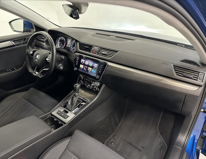 Škoda Superb 24