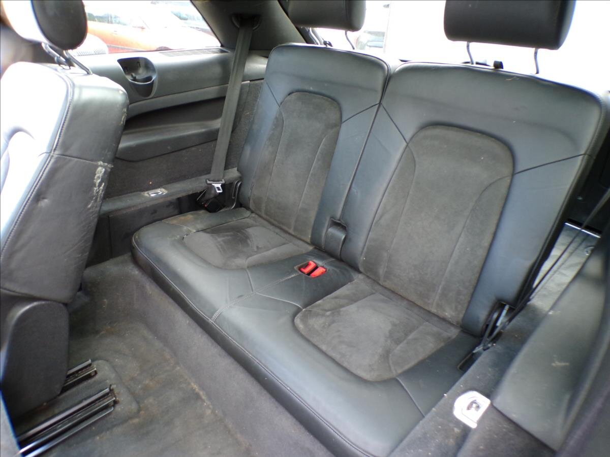 Audi Q7 Kombi 3,0 l 176 kw