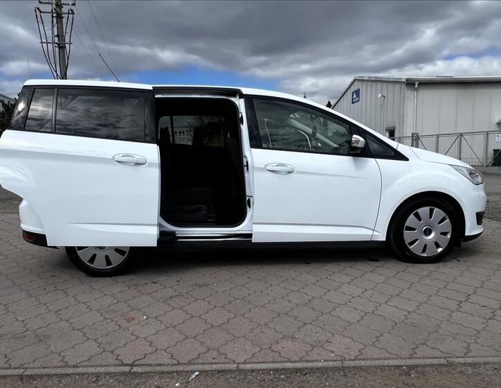 Ford Grand C-MAX 13