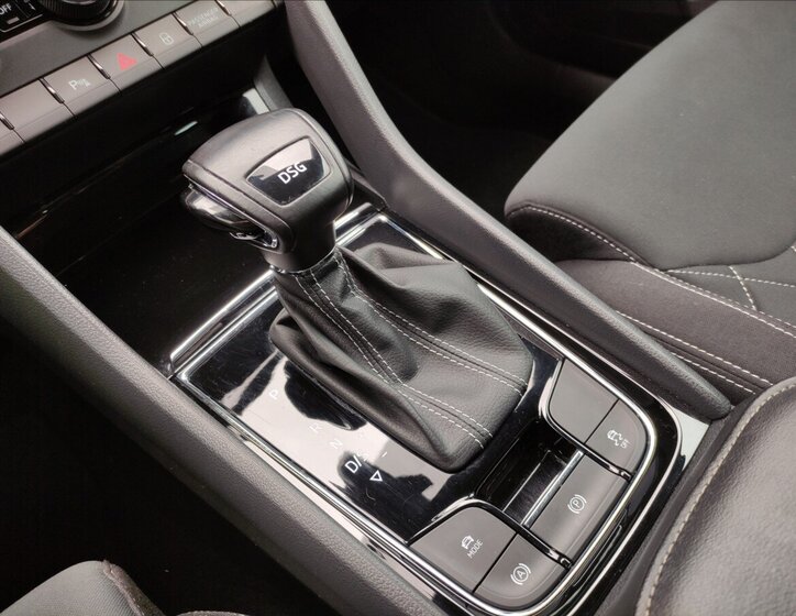 Škoda Karoq SUV / Terénní 1,5 l 110 kw