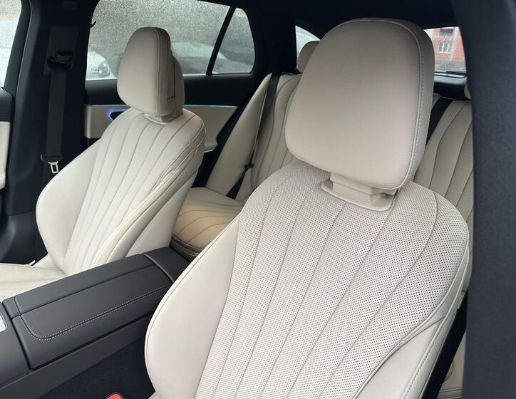 Mercedes-Benz Třídy E 8