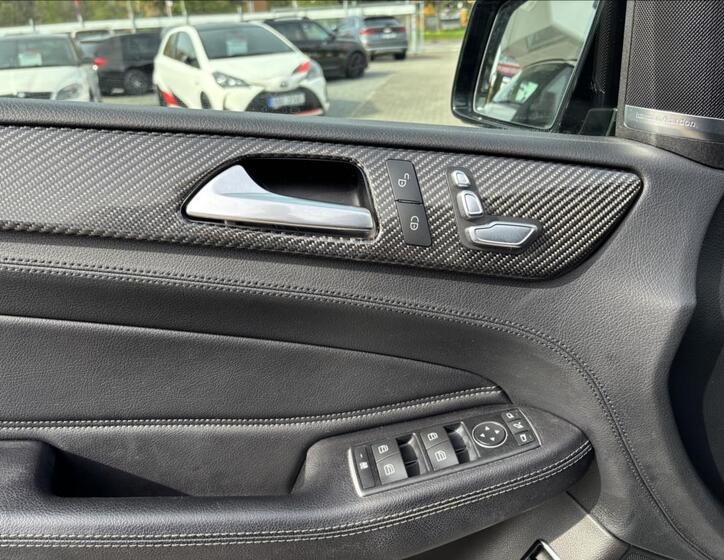 Mercedes-Benz GLE 12