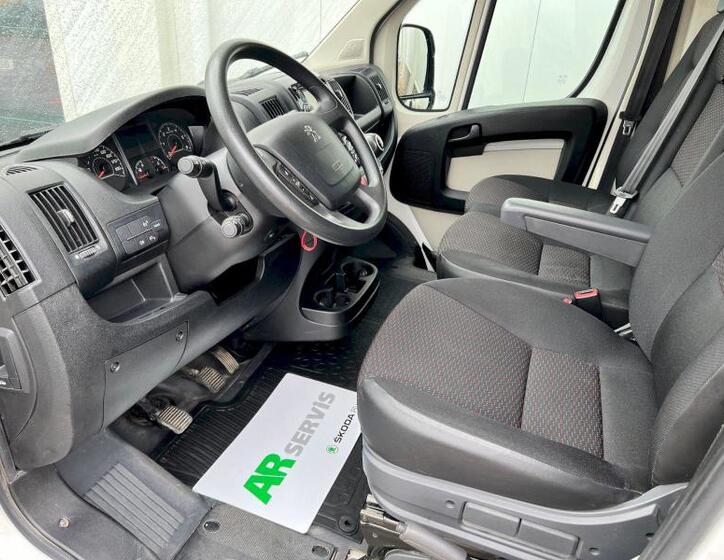 Peugeot Boxer 11