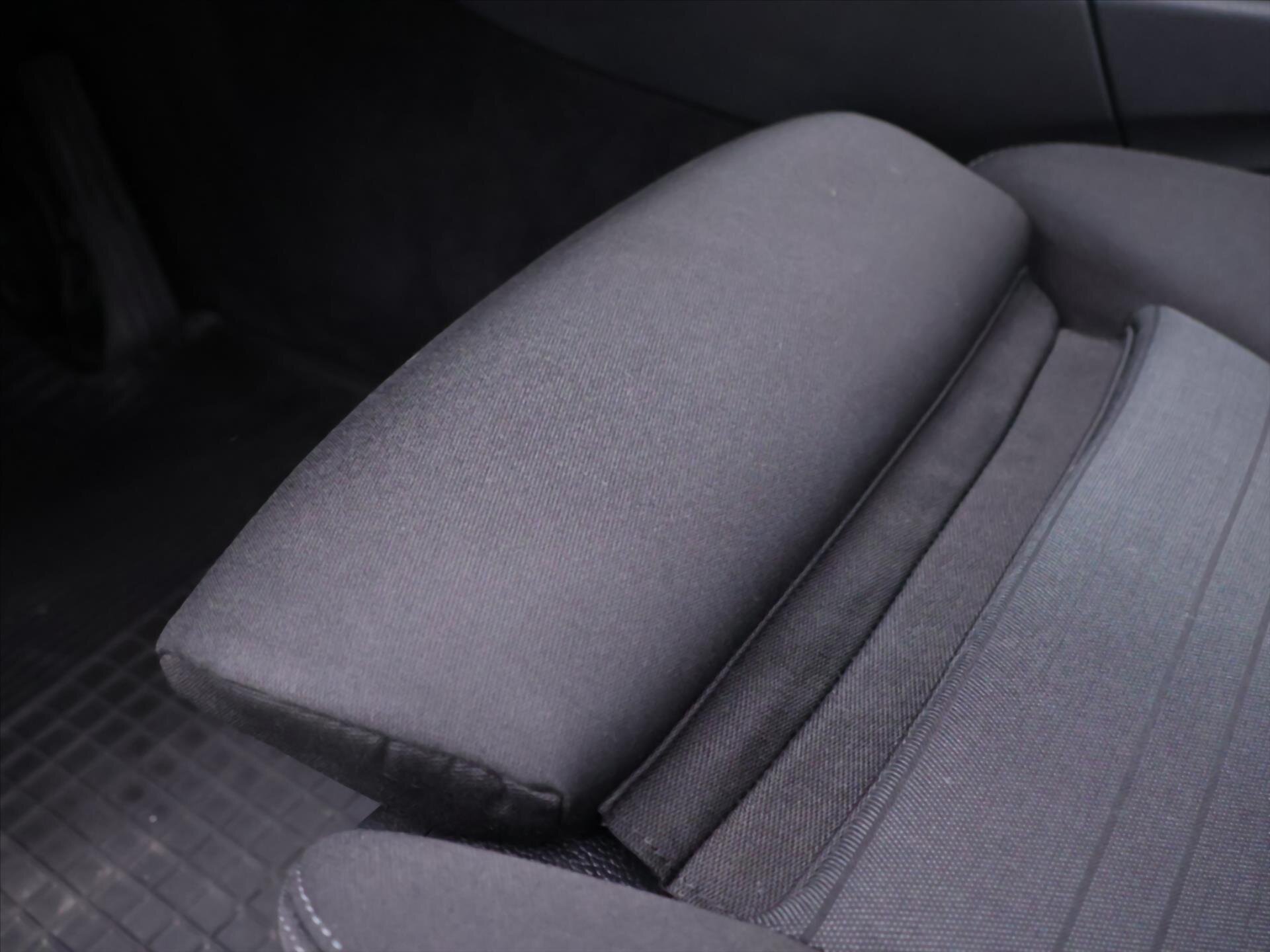 Mercedes-Benz Třídy C Kombi 2,1 l 100 kw