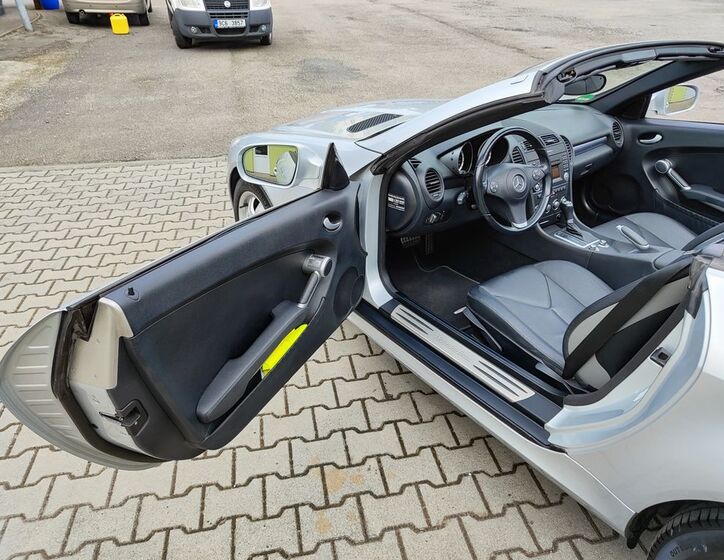 Mercedes-Benz SLK 18