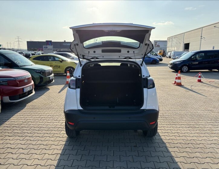 Opel Crossland SUV / Terénní 1,2 l 96 kw