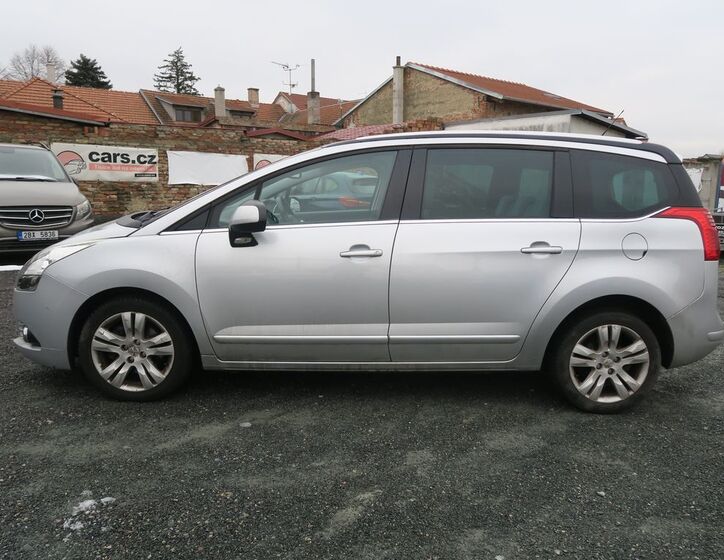Peugeot 5008 MPV 2,0 l 120 kw