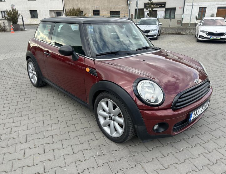 Mini Cooper Hatchback 1,6 l 80 kw