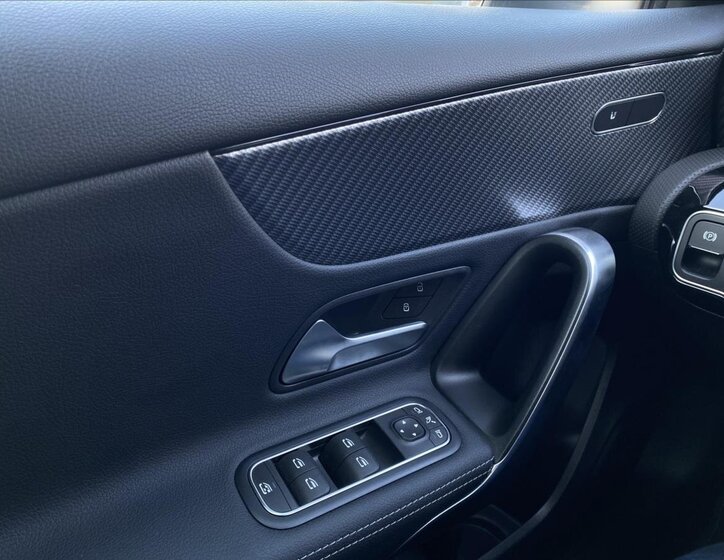 Mercedes-Benz Třídy A Hatchback 1,3 l 120 kw