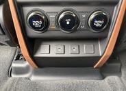 Land Rover Defender 32