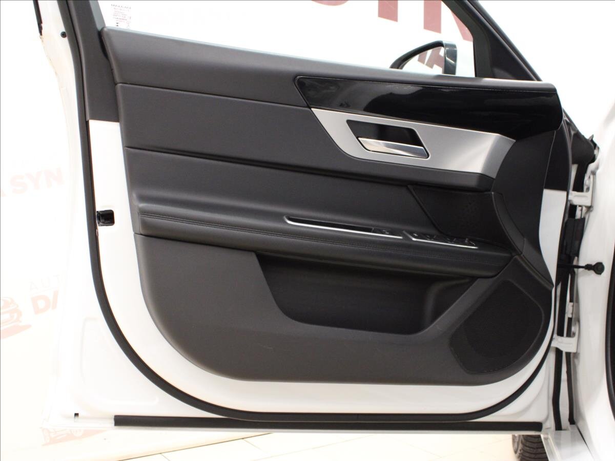 Jaguar XF Kombi 2,0 l 132 kw