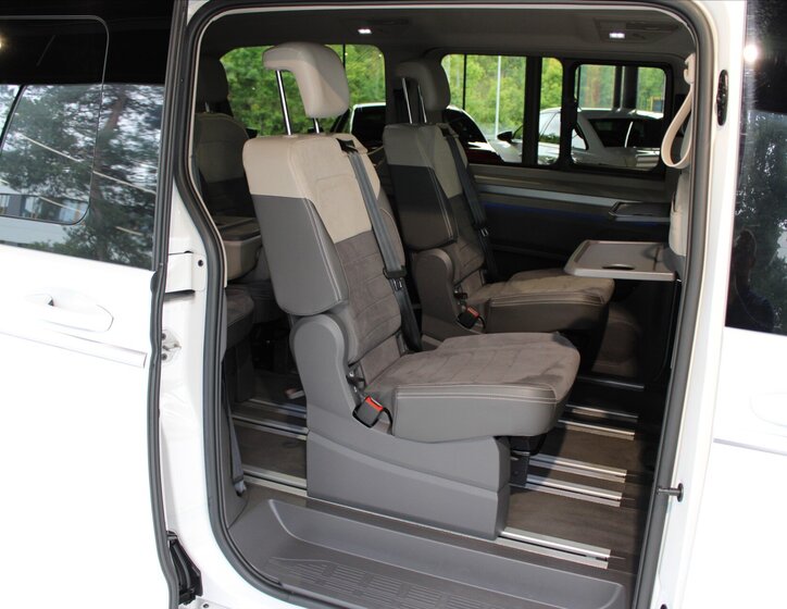 Volkswagen Multivan 24