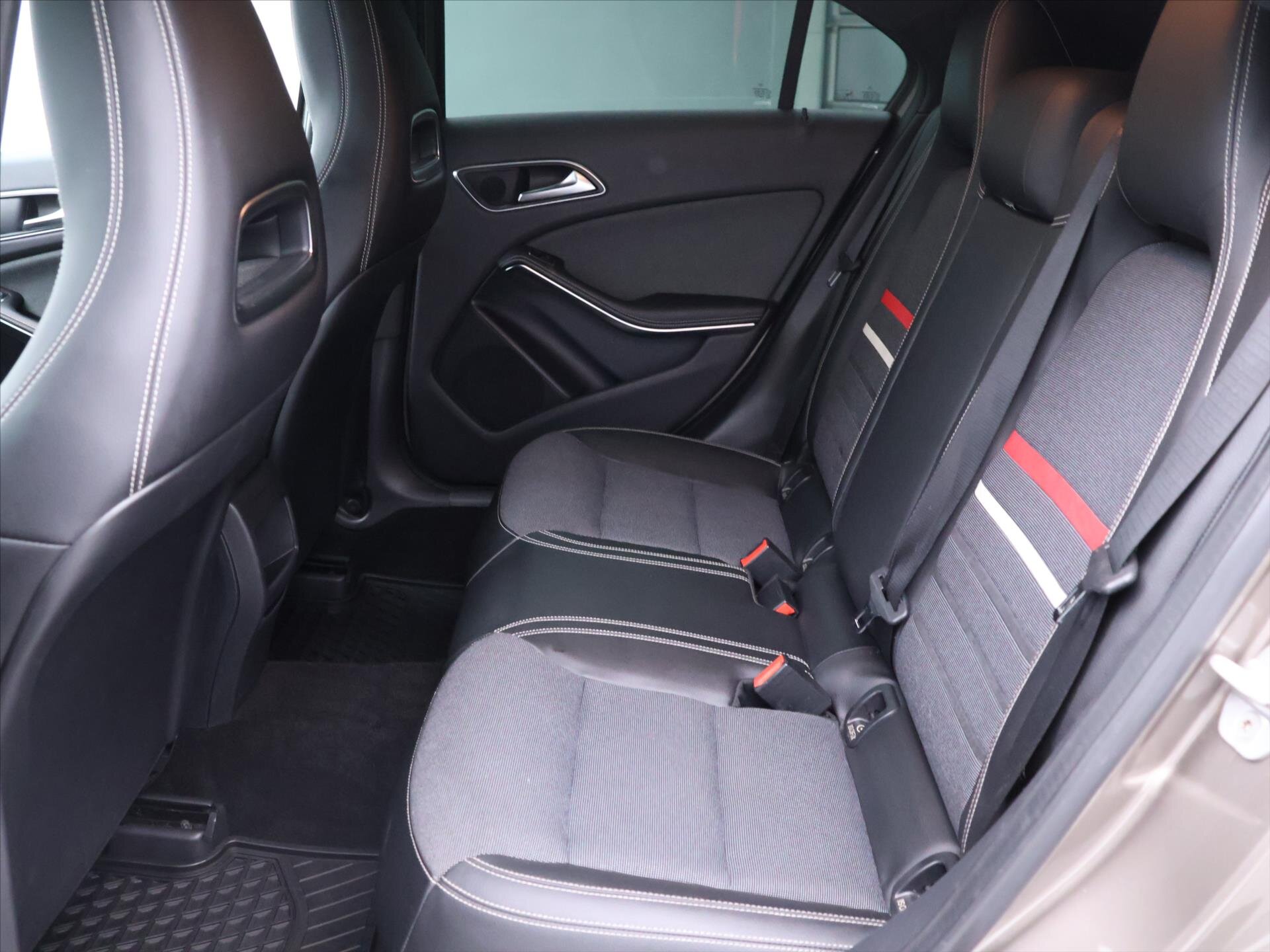 Mercedes-Benz Třídy A Hatchback 1,8 l 80 kw