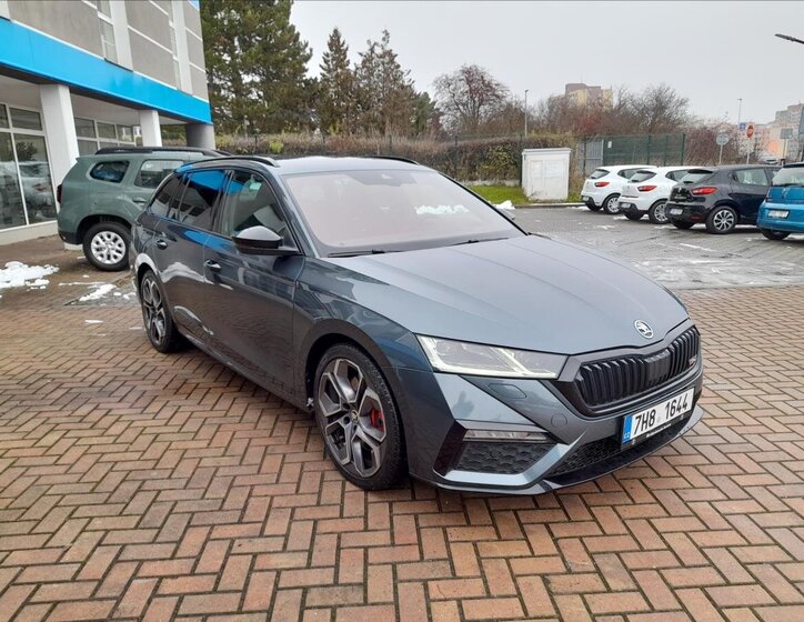 Škoda Octavia Kombi 2,0 l 180 kw