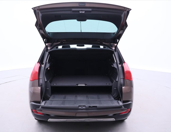 Peugeot 3008 MPV 2,0 l 120 kw