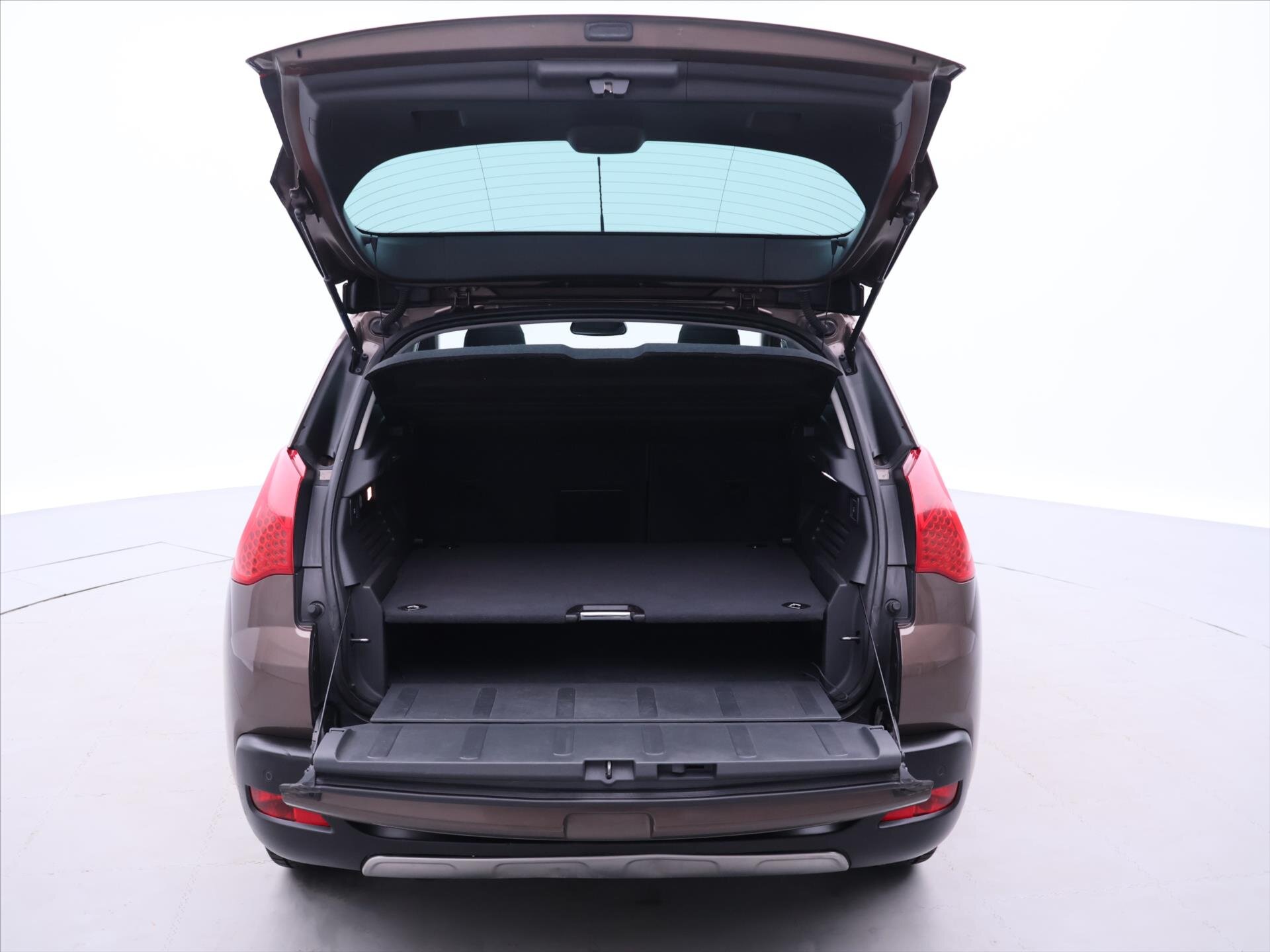 Peugeot 3008 MPV 2,0 l 120 kw