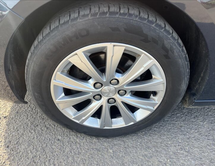 Peugeot 308 Kombi 1,5 l 96 kw