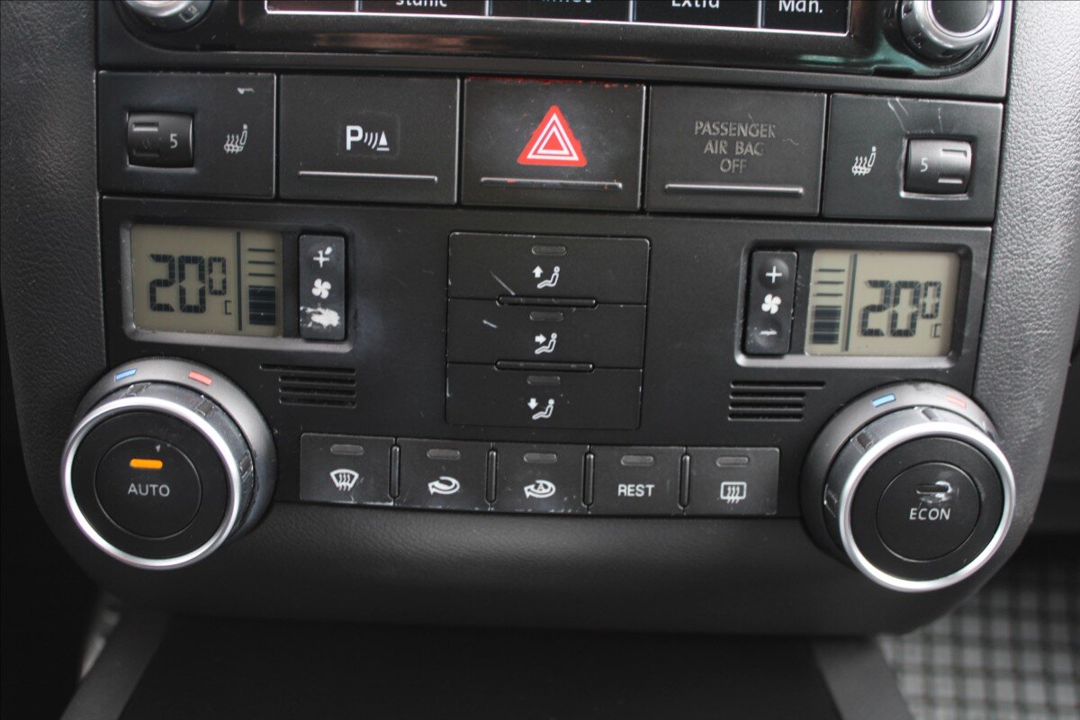 Volkswagen Touareg SUV / Terénní 3,0 l 165 kw