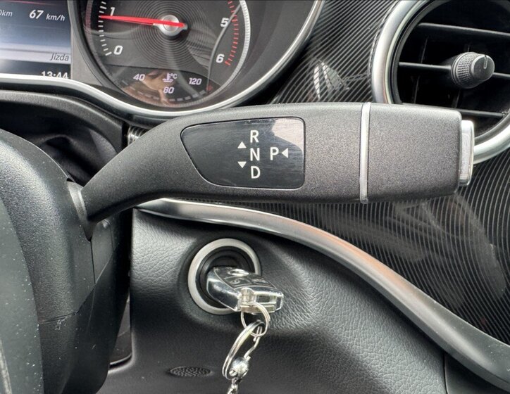 Mercedes-Benz Třídy V Kombi 2,1 l 120 kw