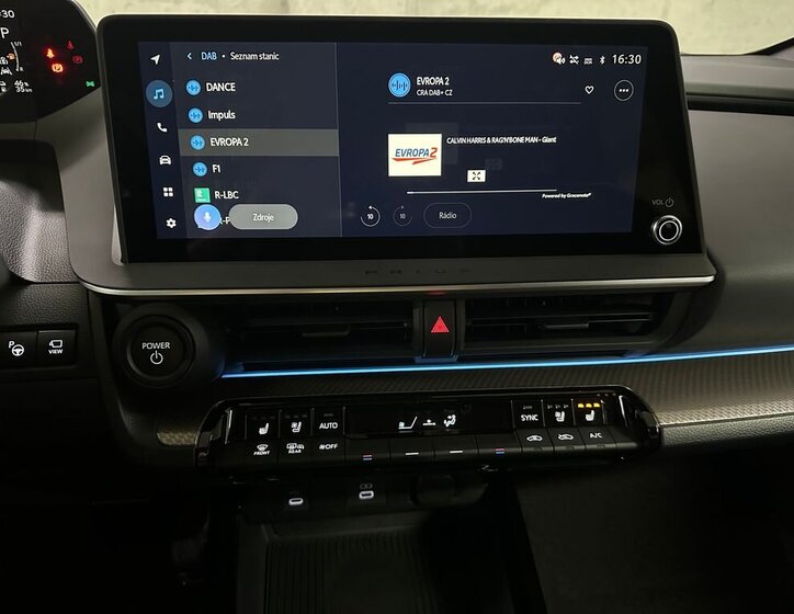 Toyota Prius Hatchback 2,0 l 164 kw