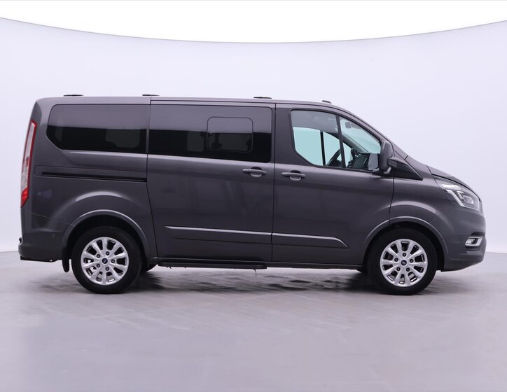 Ford Tourneo Custom 8