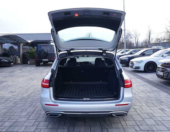 Mercedes-Benz Třídy E 21