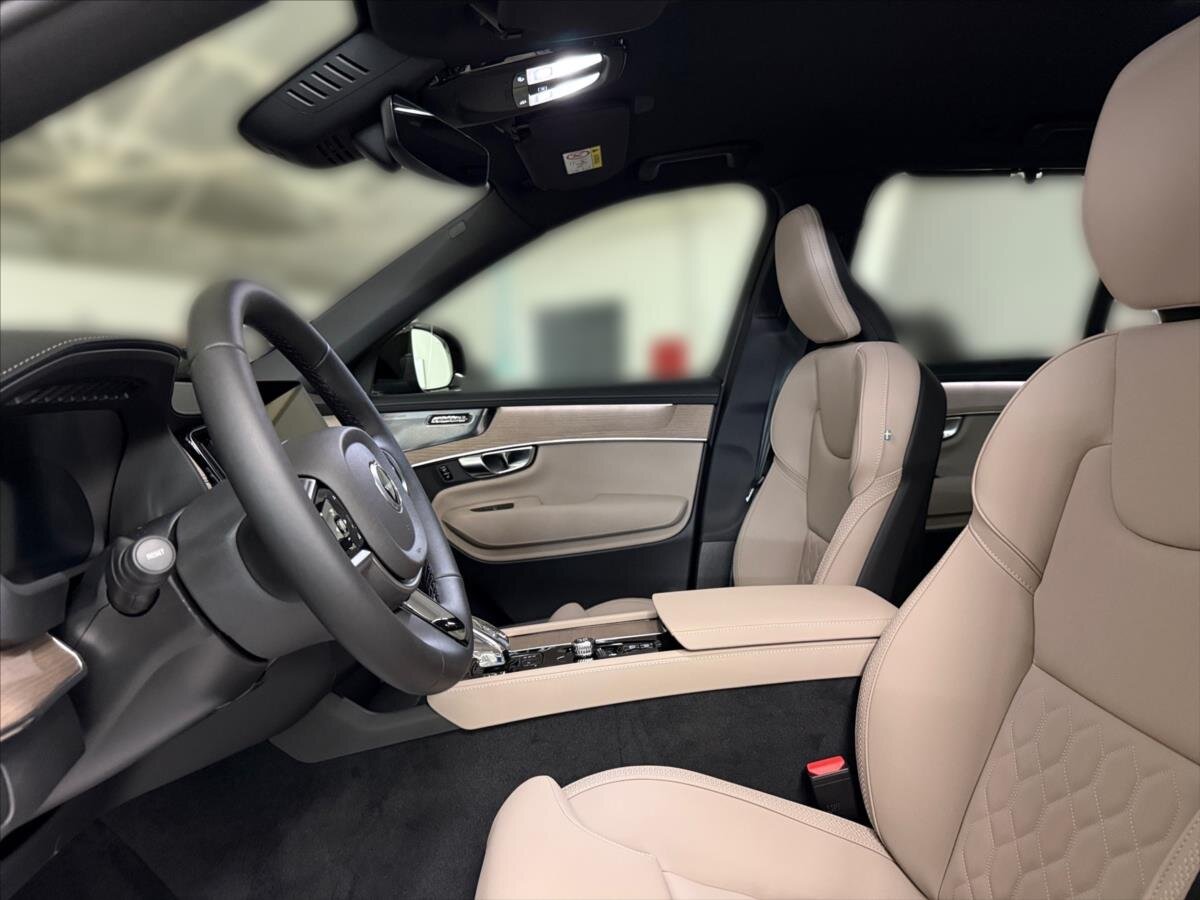 Volvo XC90 SUV / Terénní 2,0 l 184 kw