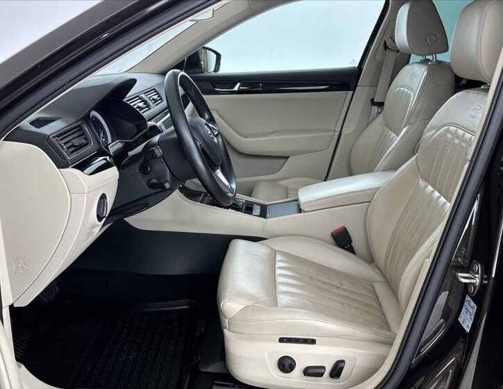 Škoda Superb Liftback 2,0 l 206 kw