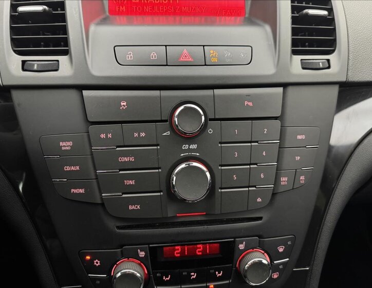 Opel Insignia Sedan / Limuzína 2,0 l 118 kw