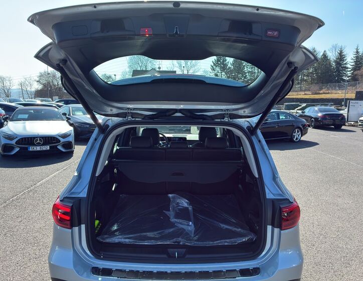 Mercedes-Benz GLB 10