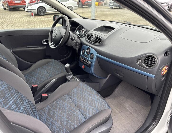 Renault Clio Hatchback 1,1 l 55 kw