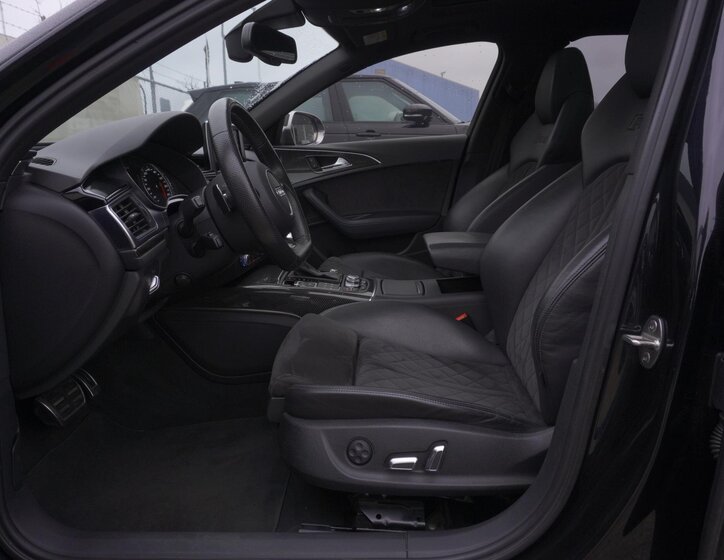 Audi RS 6 Hatchback 4,0 l 412 kw