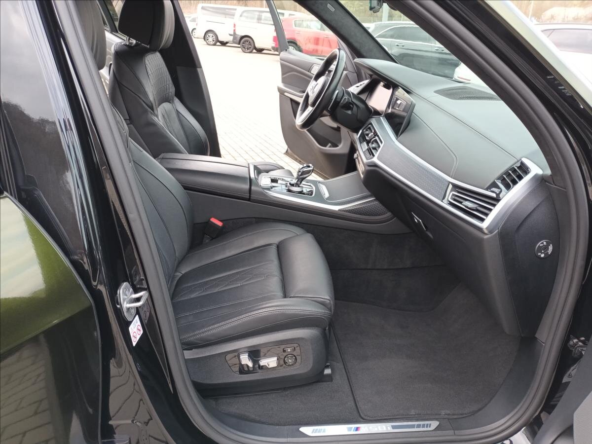 BMW X7 SUV / Terénní 4,4 l 390 kw