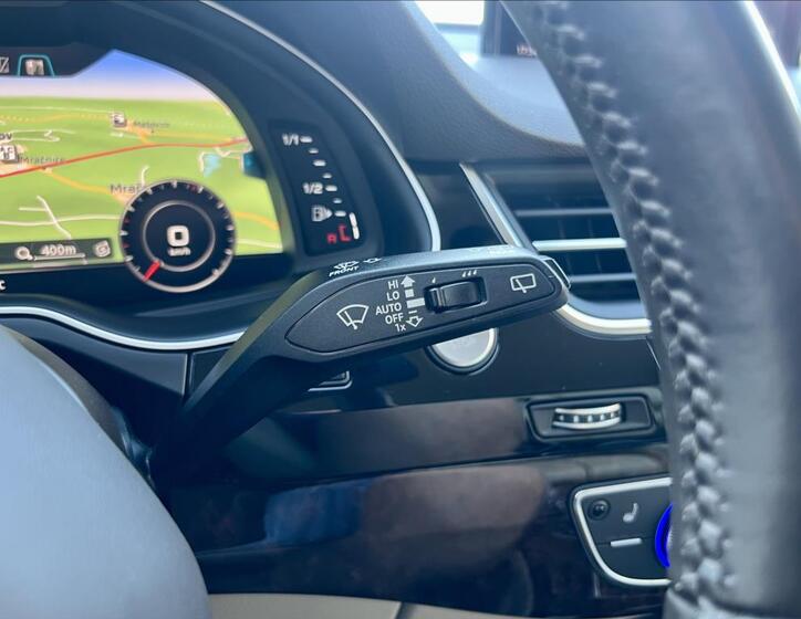 Audi Q7 28