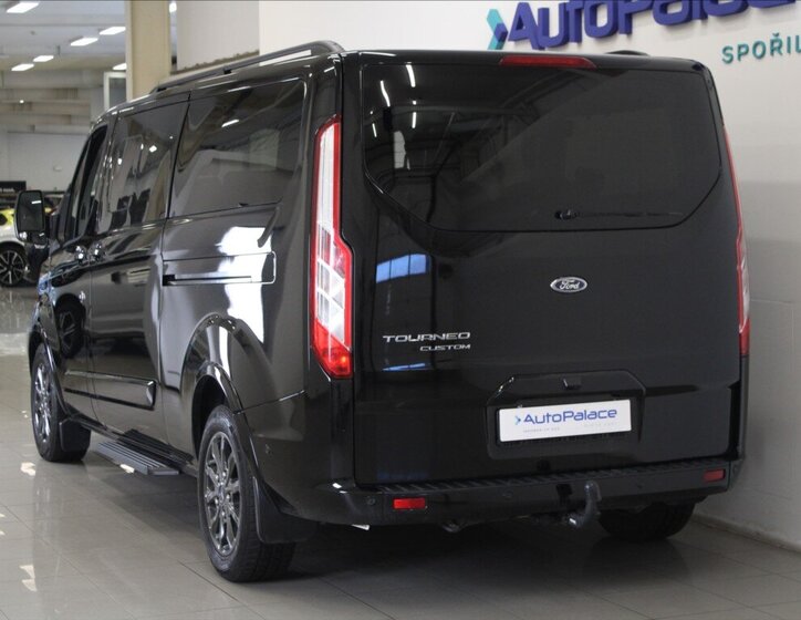 Ford Tourneo Custom MPV 2,0 l 125 kw