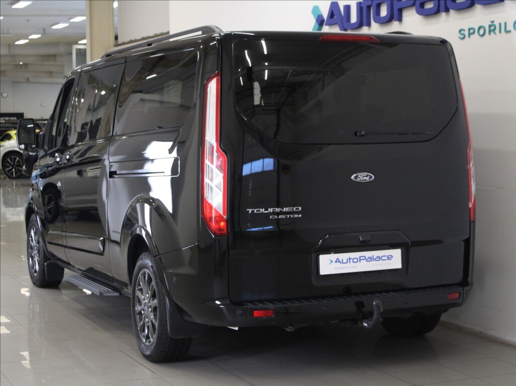 Ford Tourneo Custom MPV 2,0 l 125 kw