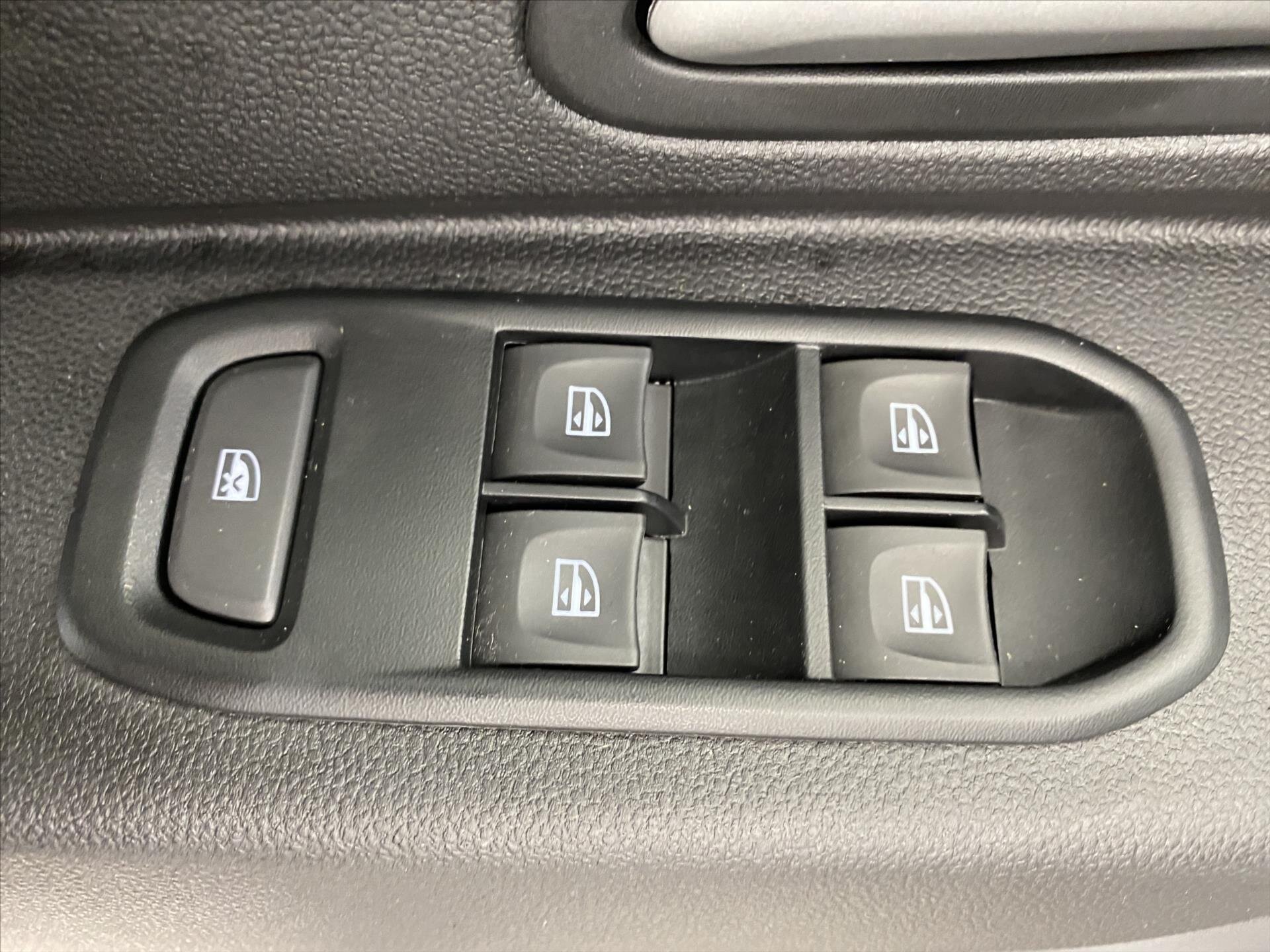 Dacia Duster SUV 999,0 67 kw