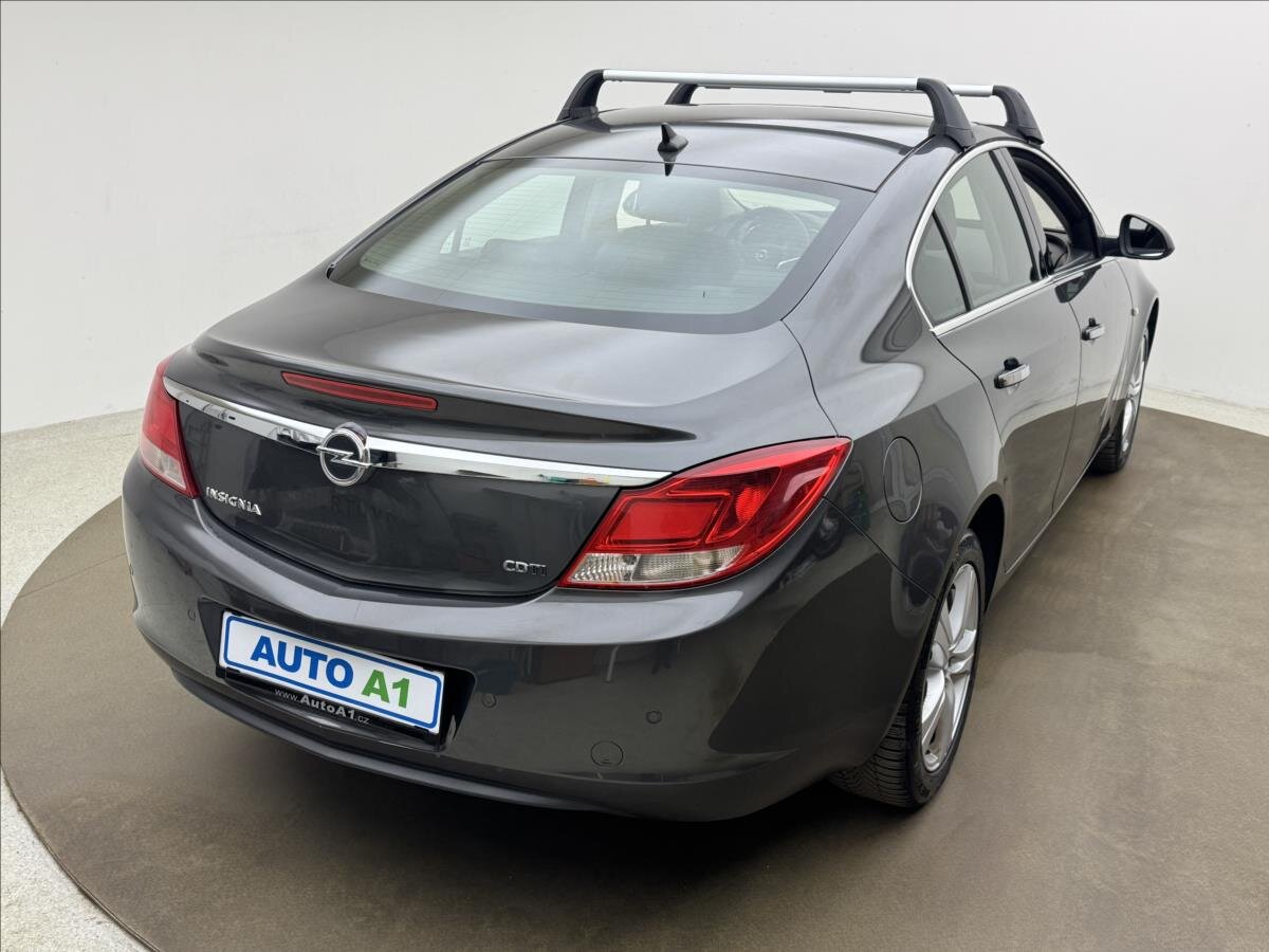 Opel Insignia Sedan / Limuzína 2,0 l 118 kw