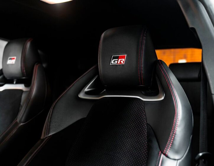 Toyota Yaris Hatchback 1,6 l 192 kw