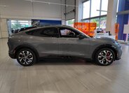 Ford Mustang Mach-E SUV / Terénní 0,0 198 kw