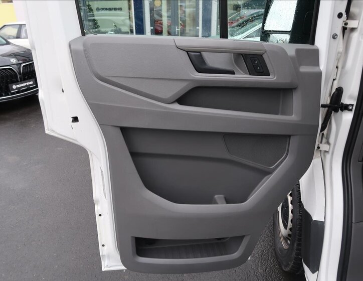 Volkswagen Crafter 18