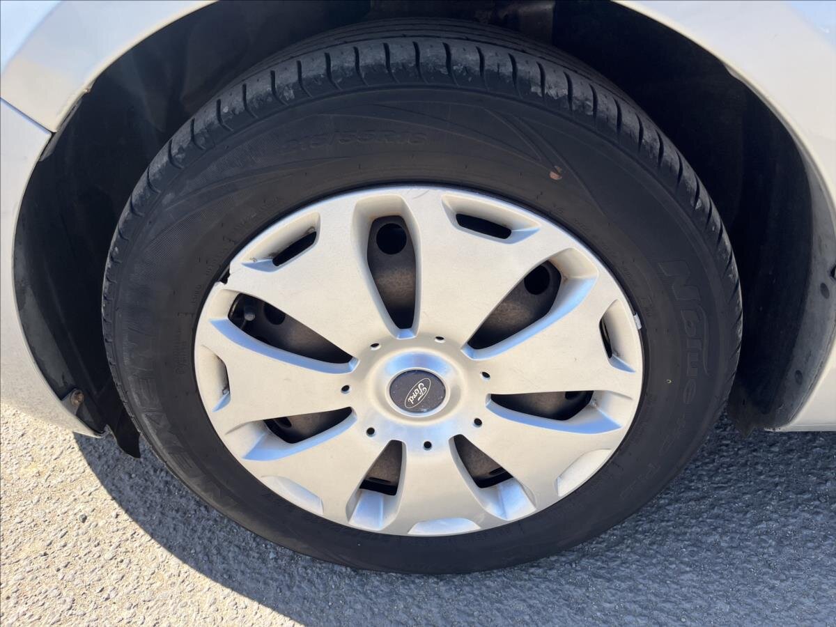 Ford Mondeo Kombi 2,0 l 103 kw