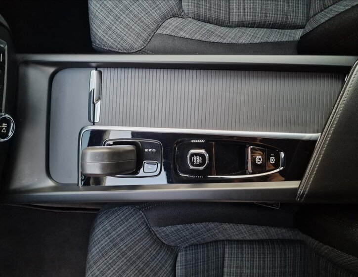 Volvo V60 Kombi 2,0 l 145 kw