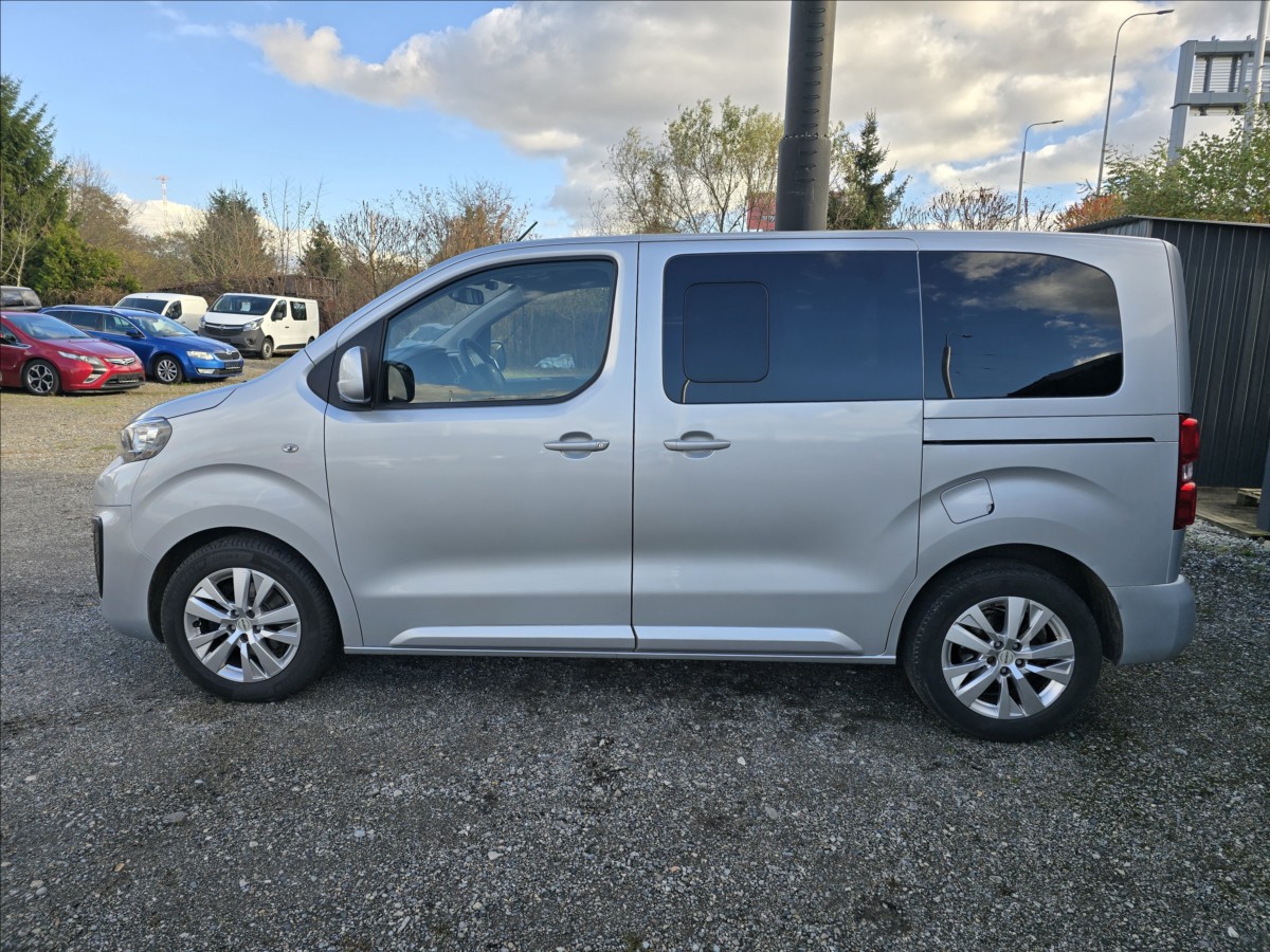 Peugeot Traveller
