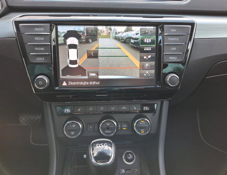 Škoda Superb Sedan / Limuzína 2,0 l 140 kw