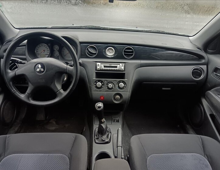 Mitsubishi Outlander Kombi 2,0 l 100 kw