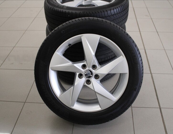 Škoda Kamiq SUV / Terénní 999,0 81 kw